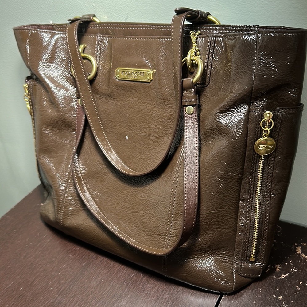 Coach Purse. - Picture 2 of 8